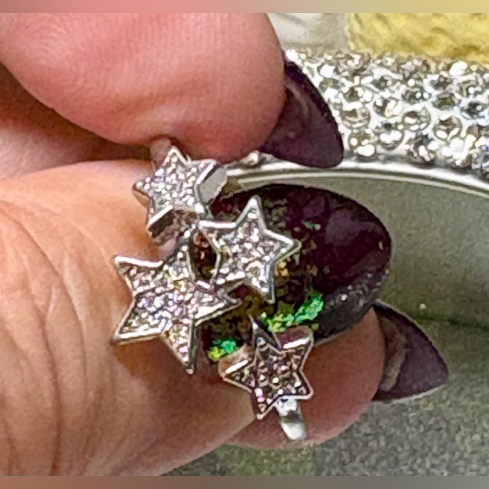 Silver tone ring with rhinestone stars-adjustable